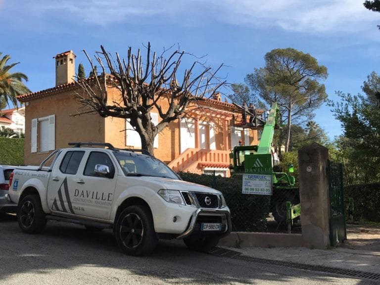 Le Maître d'oeuvre Daville Solutions Bâtiment sur un chantier