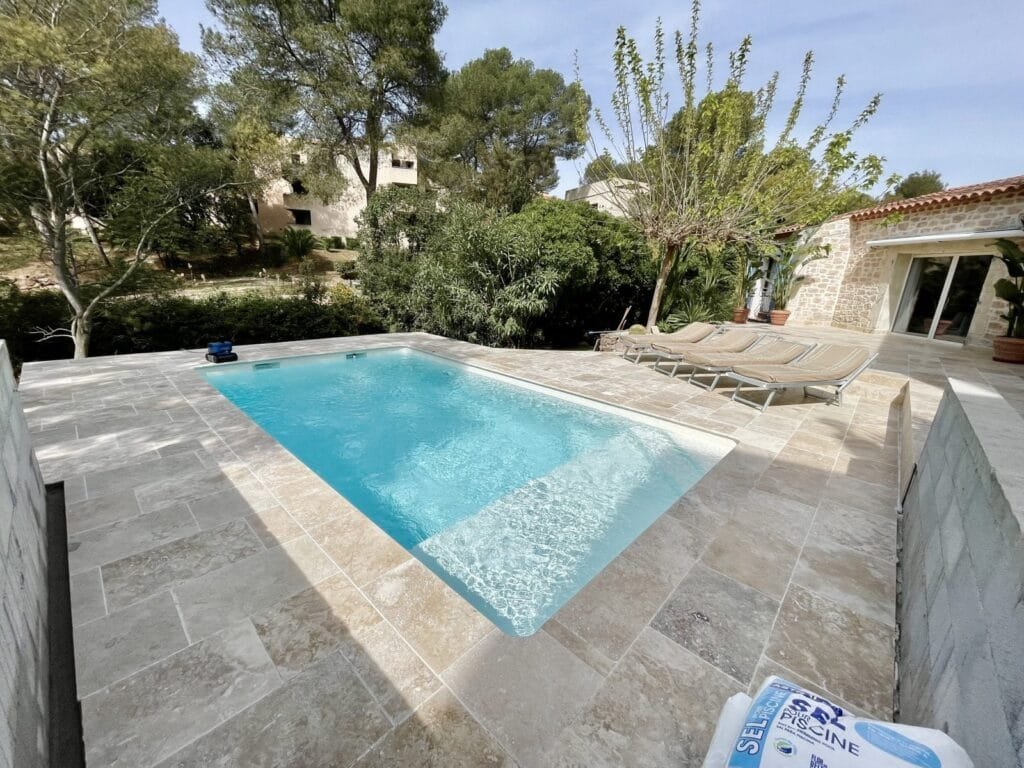 enagement exterieur et creation une piscine dans une villa a saint-raphael